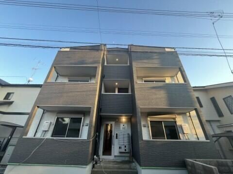 ��ʌ��������܎s������厚�V��73-2�̃A�p�[�g�̌����O��