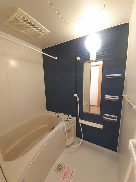 ��ʌ��������܎s��΋搼���Q���ڂ̃A�p�[�g�̃o�X