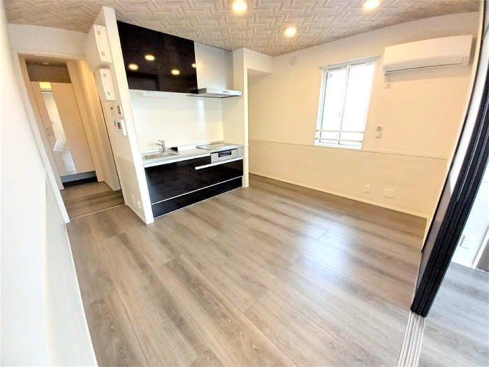 ��ʌ��������܎s��΋戤�����̃A�p�[�g�̋��ԁE���r���O