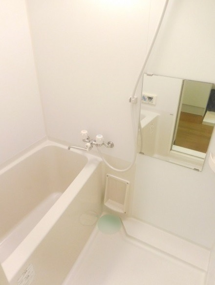 ��ʌ��������܎s�Y�a��j���J�P���ڂ̃}���V�����̃o�X