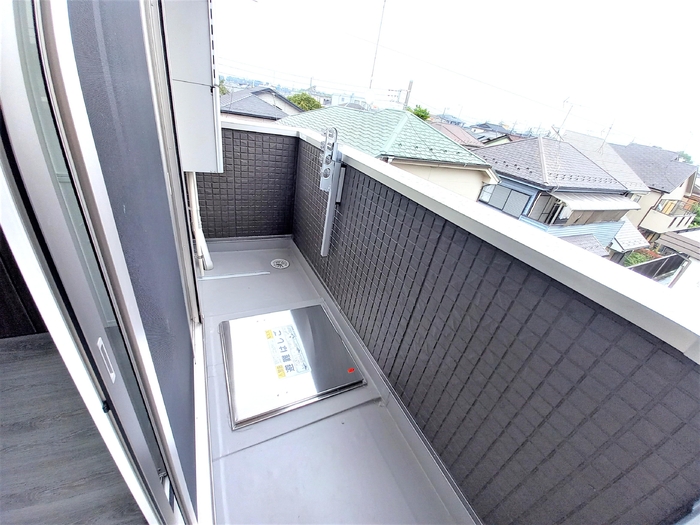 ��ʌ��������܎s��΋戤�����̃A�p�[�g�̃o���R�j�[