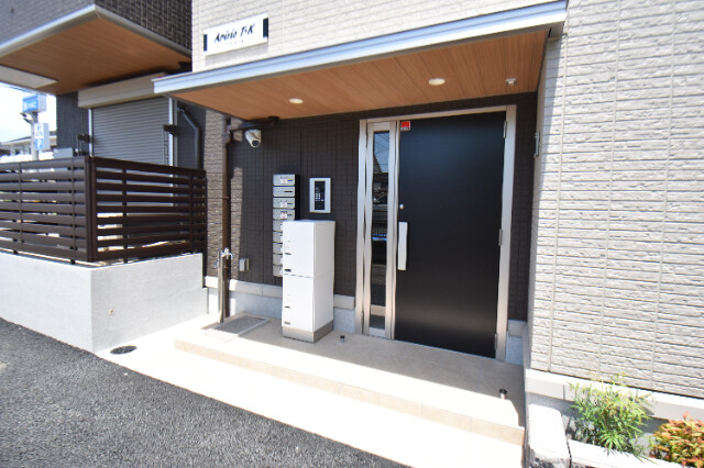 ��ʌ��������܎s��΋戤�����̃A�p�[�g�̃G���g�����X