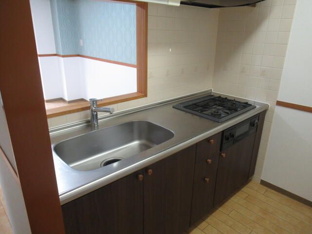 ��ʌ��������܎s�΋擌�Y�a�W���ڂ̃}���V�����̃L�b�`��