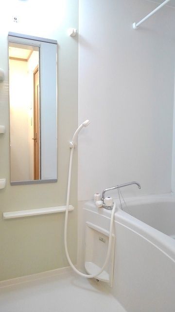 ��ʌ��������܎s��΋�z�K�Q���ڂ̃A�p�[�g�̃o�X