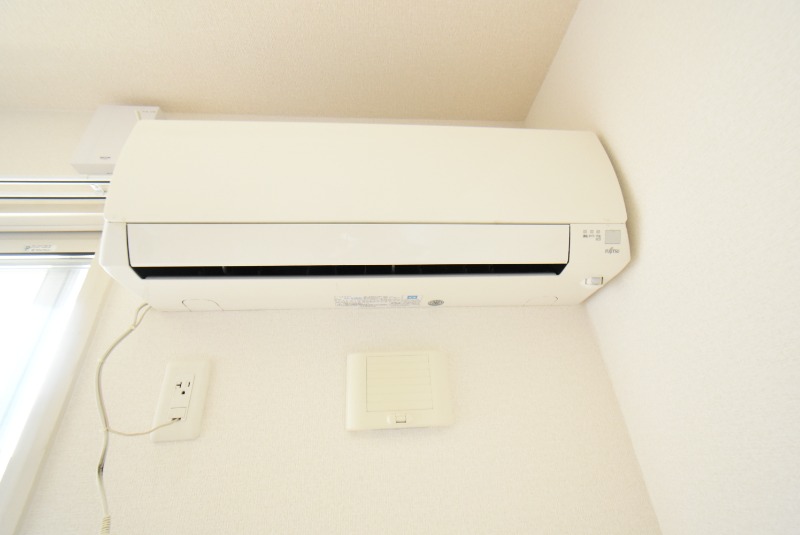 ��ʌ�����s���V���̃A�p�[�g�̂��̑��ݔ�