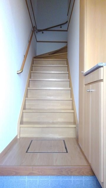 ��ʌ��������܎s��΋�z�K�Q���ڂ̃A�p�[�g�̌���