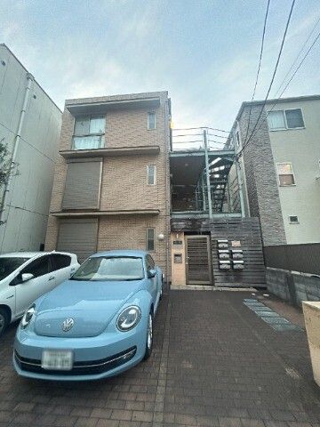 ��ʌ��������܎s��{��㏬���̃A�p�[�g�̌����O��