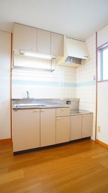 ��ʌ��k�����S�ɓޒ����S���ڂ̃}���V�����̃L�b�`��