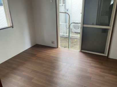 ��ʌ��������܎s�������a�c���Q���ڂ̃A�p�[�g�̋��ԁE���r���O