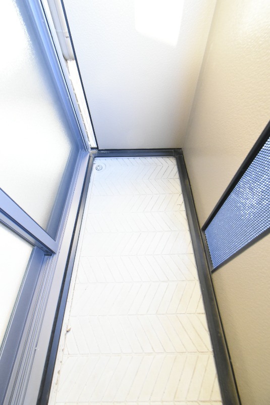 ��ʌ��������܎s�k��g�쒬�Q���ڂ̃A�p�[�g�̃o���R�j�[