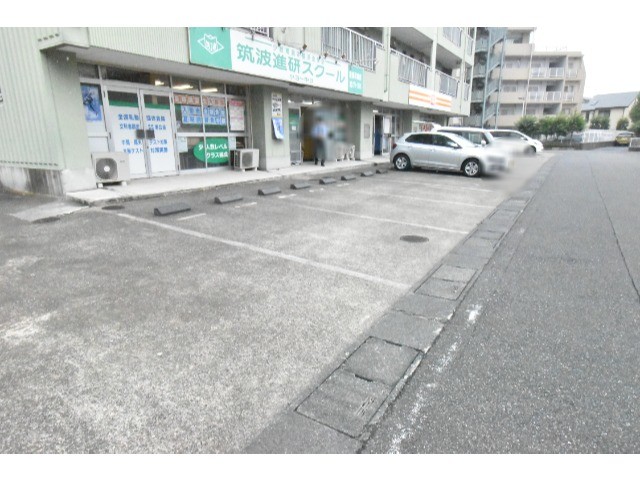 ��ʌ��������܎s�΋擌�Y�a�Q���ڂ̃}���V�����̒��ԏ�