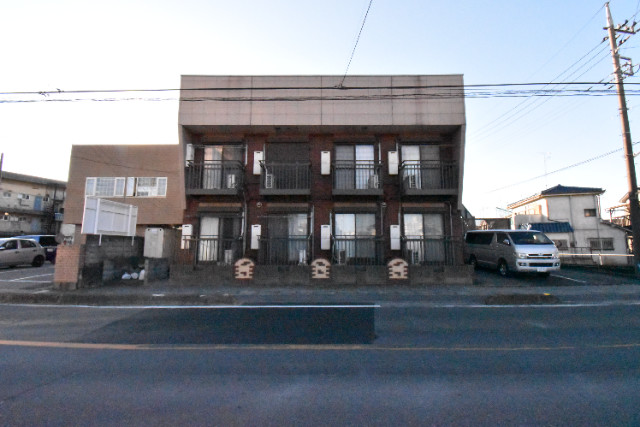 ��ʌ�����s�厚���̃A�p�[�g�̃G���g�����X