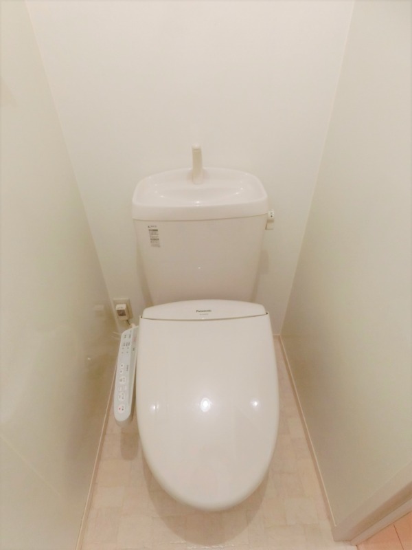 ��ʌ������s�����R���ڂ̃A�p�[�g�̃g�C��