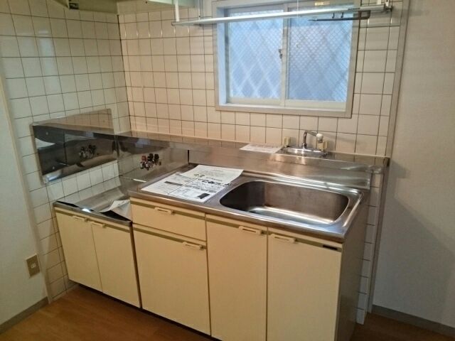 ��ʌ��������܎s�΋擌�Y�a�Q���ڂ̃}���V�����̃L�b�`��