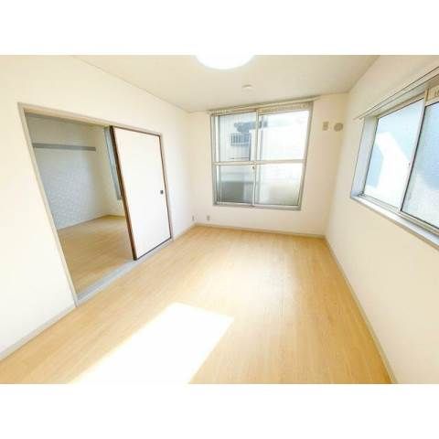 ��ʌ��������܎s��΋擌���P���ڂ̃A�p�[�g�̋��ԁE���r���O