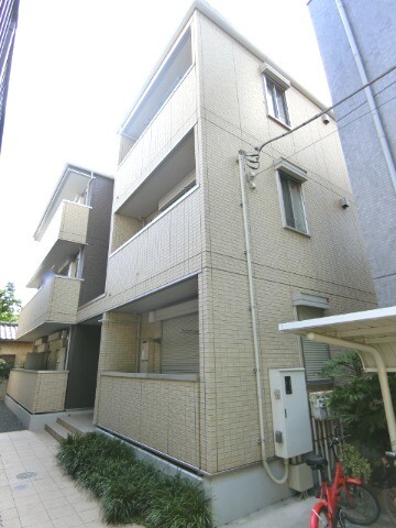 ��ʌ��������܎s�����擌��{�S����12-3�̃A�p�[�g�̌����O��