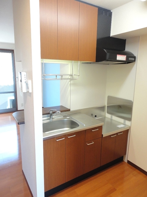 ��ʌ�����s�ܔԒ��̃A�p�[�g�̃L�b�`��