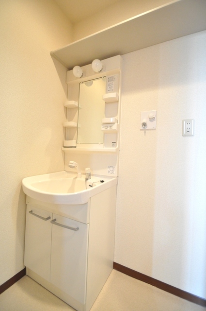 ��ʌ�����s�ܔԒ��̃A�p�[�g�̐��ʏ�