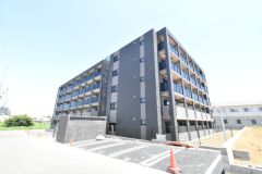 ʌ܎s΋厚581-1̃}V̌O