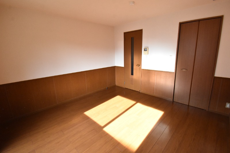 ��ʌ��������܎s�����擌��{�S���ڂ̃A�p�[�g�̋��ԁE���r���O