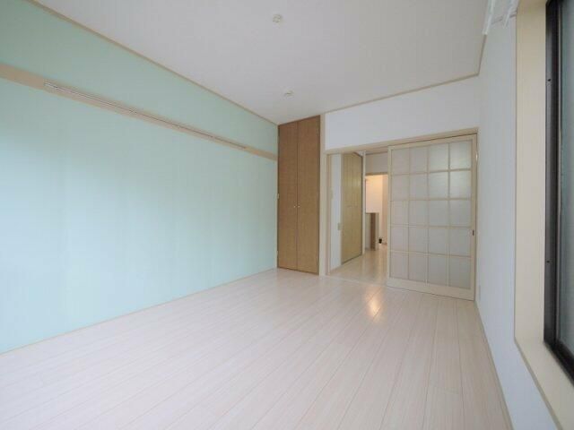 ��ʌ��������܎s�k��y�C���̃A�p�[�g�̂��̑������E�X�y�[�X