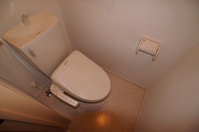 ��ʌ�����s�����Q���ڂ̃A�p�[�g�̃g�C��