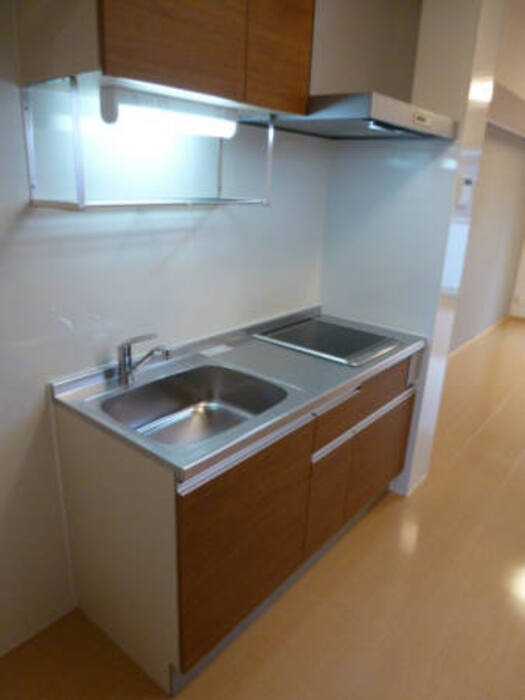 ��ʌ������s�ԌI�S���ڂ̃A�p�[�g�̃L�b�`��