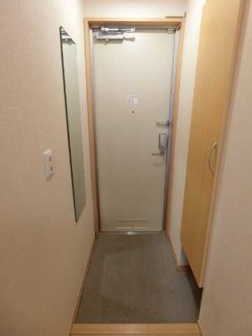 ��ʌ������s�ԌI�S���ڂ̃A�p�[�g�̌���