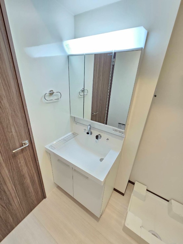 ��ʌ��������܎s��{��V�����P���ڂ̃A�p�[�g�̐��ʏ�