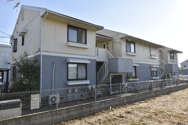 ��ʌ��������܎s����厚�w��1743-1�̃A�p�[�g�̌����O��