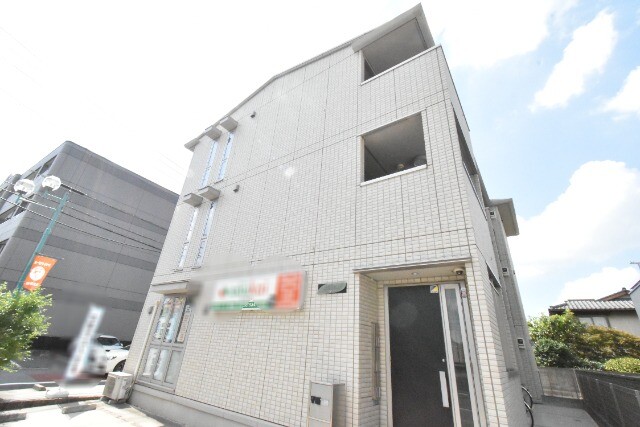 ��ʌ������s�ԌI�S����17-1�̃A�p�[�g�̌����O��