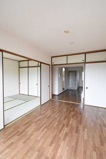 ��ʌ��������܎s������x�蒬�̃}���V�����̋��ԁE���r���O