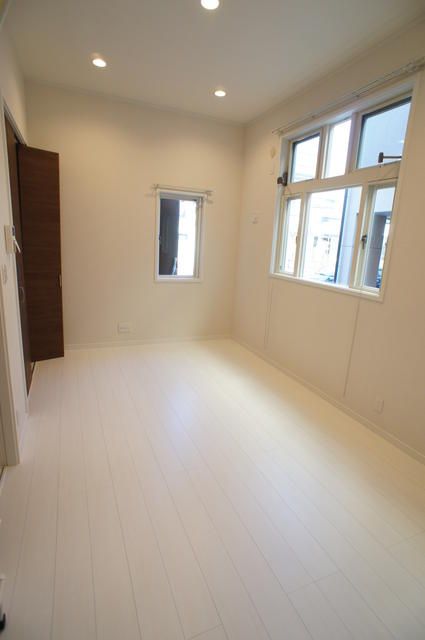 ��ʌ��������܎s�������˂S���ڂ̃A�p�[�g�̋��ԁE���r���O