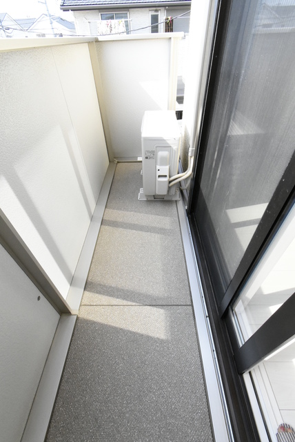 ��ʌ��������܎s������厚�ۃ���̃A�p�[�g�̃o���R�j�[