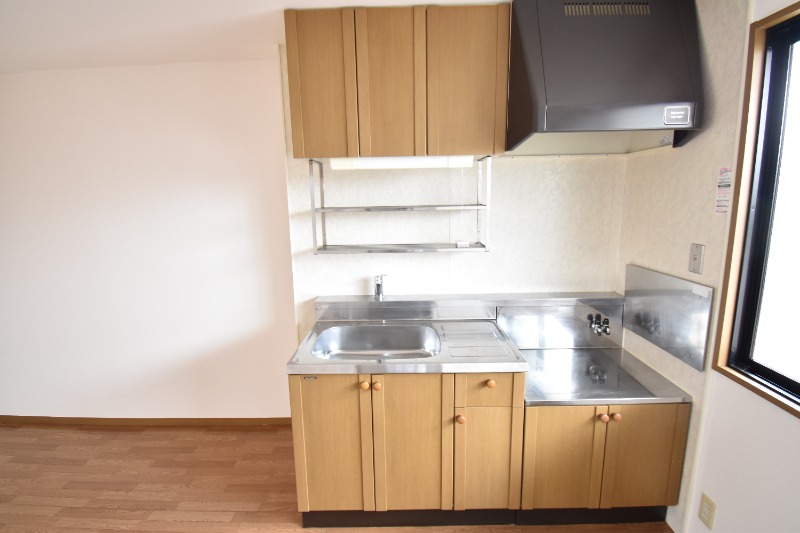 ��ʌ�����s�厚���Ԃ̃A�p�[�g�̃L�b�`��