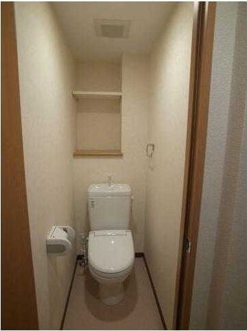 ��ʌ��������܎s����厚�󗈂̃}���V�����̃g�C��