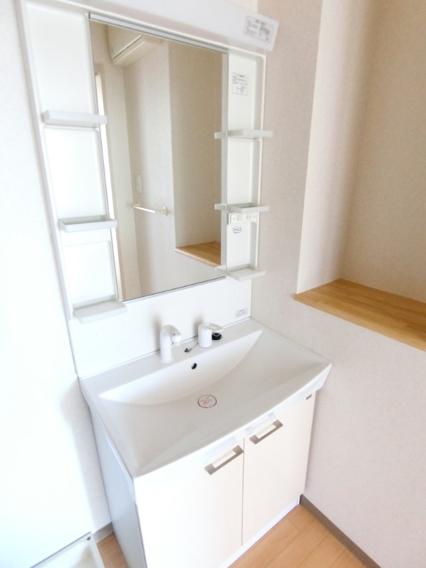 ��ʌ��������܎s��΋擌��΂S���ڂ̃}���V�����̐��ʏ�