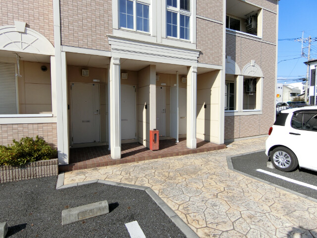 ��ʌ��������܎s��΋擌��΂S���ڂ̃}���V�����̃G���g�����X