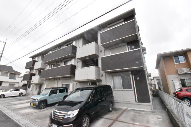 ��ʌ��z�J�s���C�N�^�E���V����15-2�̃A�p�[�g�̌����O��