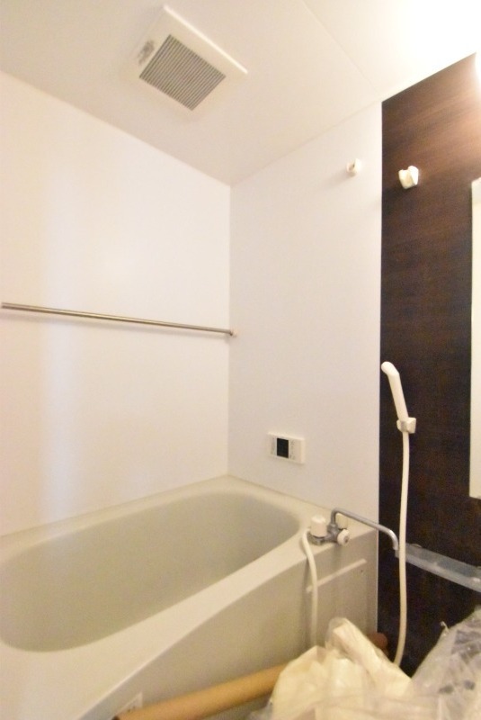 ��ʌ��z�J�s���C�N�^�E���V���ڂ̃A�p�[�g�̃o�X