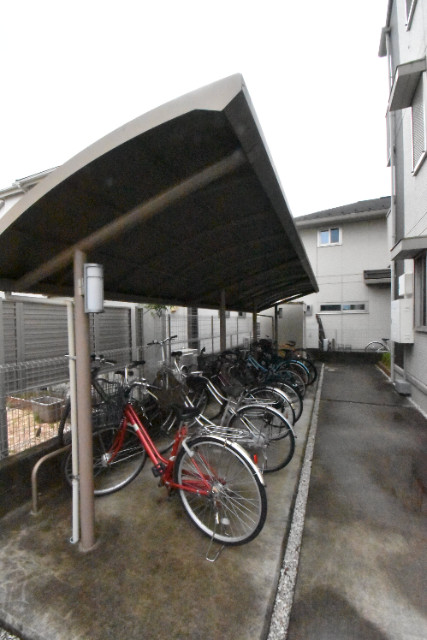 ��ʌ��z�J�s���C�N�^�E���V���ڂ̃A�p�[�g�̂��̑�