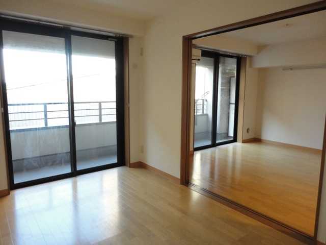 ��ʌ��������܎s�����e�P���ڂ̃}���V�����̋��ԁE���r���O