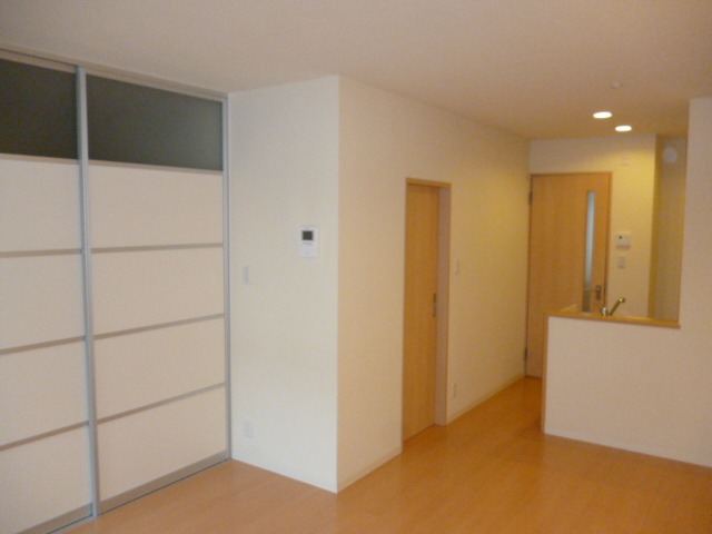 ��ʌ��������܎s��{��x�̓����P���ڂ̃A�p�[�g�̋��ԁE���r���O