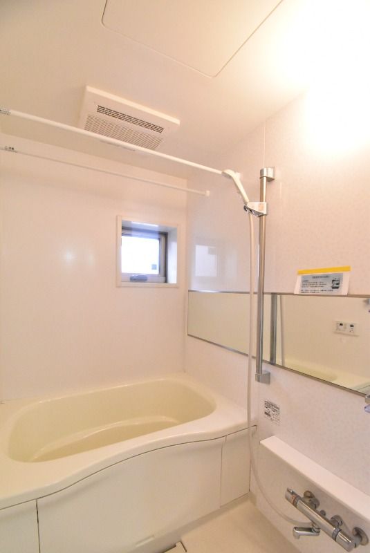 ��ʌ��������܎s��{��V�����P���ڂ̃A�p�[�g�̃o�X