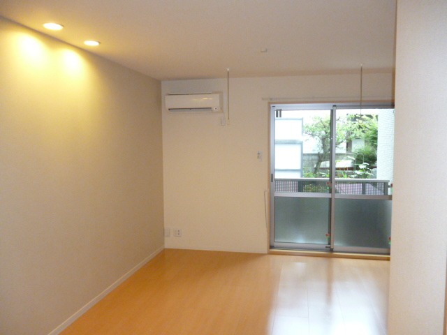 ��ʌ��������܎s��{��x�̓����P���ڂ̃A�p�[�g�̂��̑������E�X�y�[�X