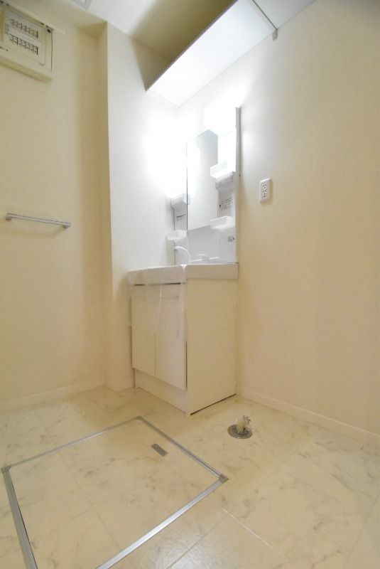 ��ʌ��������܎s��{��V�����P���ڂ̃A�p�[�g�̐��ʏ�