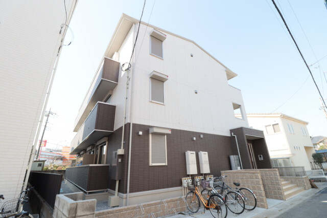 ��ʌ��������܎s�����擌��{�S���ڂ̃A�p�[�g�̌����O��