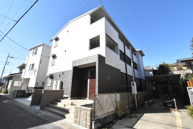 ��ʌ��������܎s�����擌��{�S����33-2�̃A�p�[�g�̌����O��