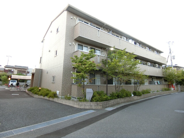 ��ʌ������s�����R����9-23�̃A�p�[�g�̌����O��