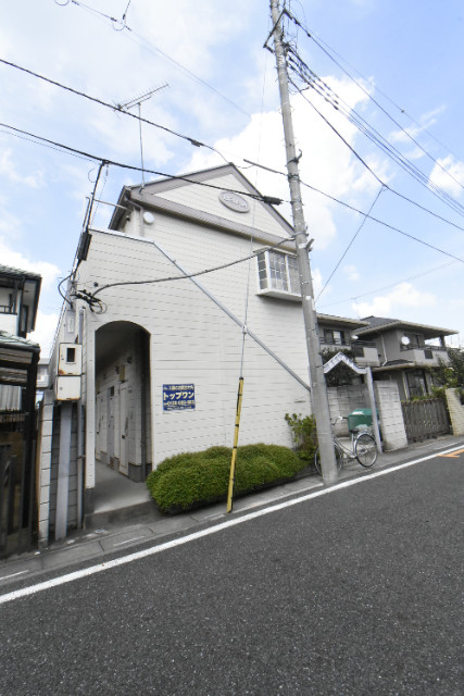 ��ʌ��������܎s�����擌��{�V����40-4�̃A�p�[�g�̌����O��